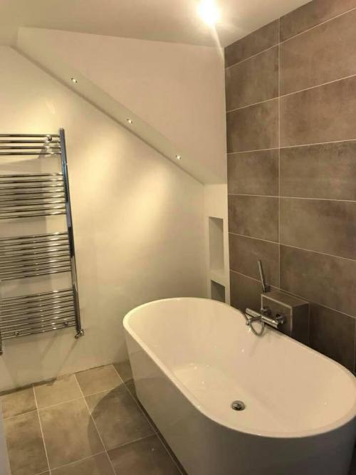 ремонтирана баня с вана от varna sea build