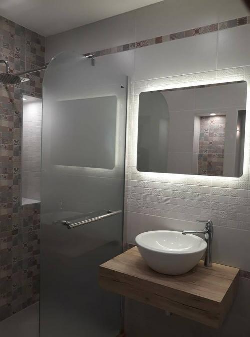 мивка с душ кабина в баня от varna sea build