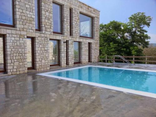 varna sea build басейн